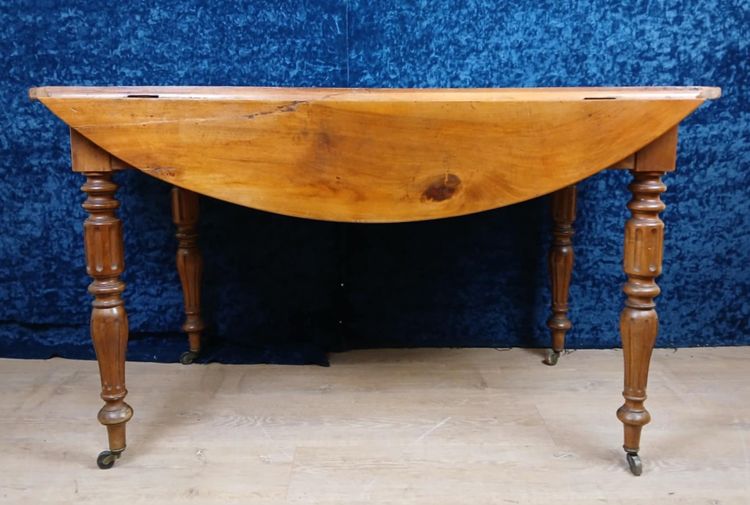 Louis Philippe period flap table in walnut circa 1830