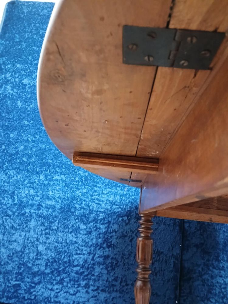 Louis Philippe period flap table in walnut circa 1830