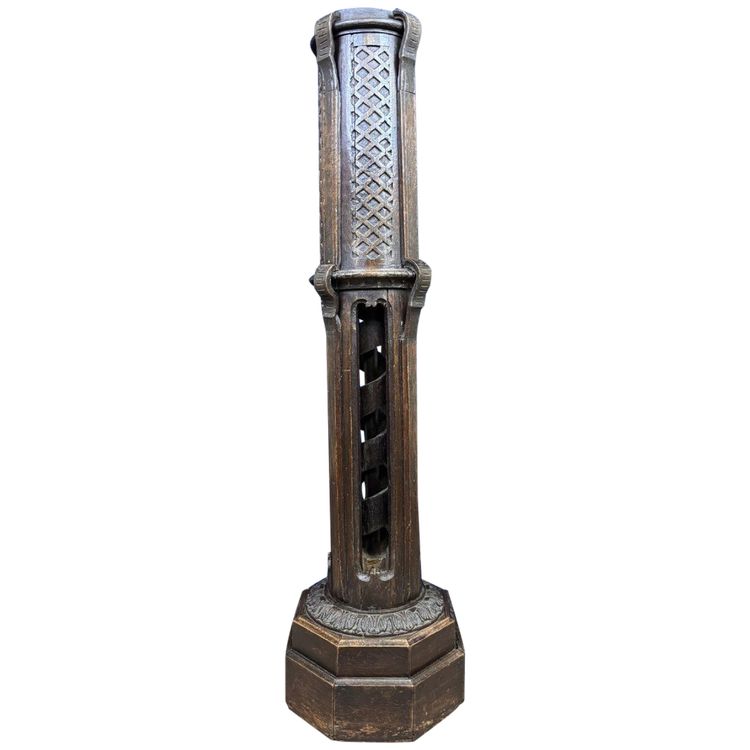 Pedestal / staircase: 18th century column with worm screw inside