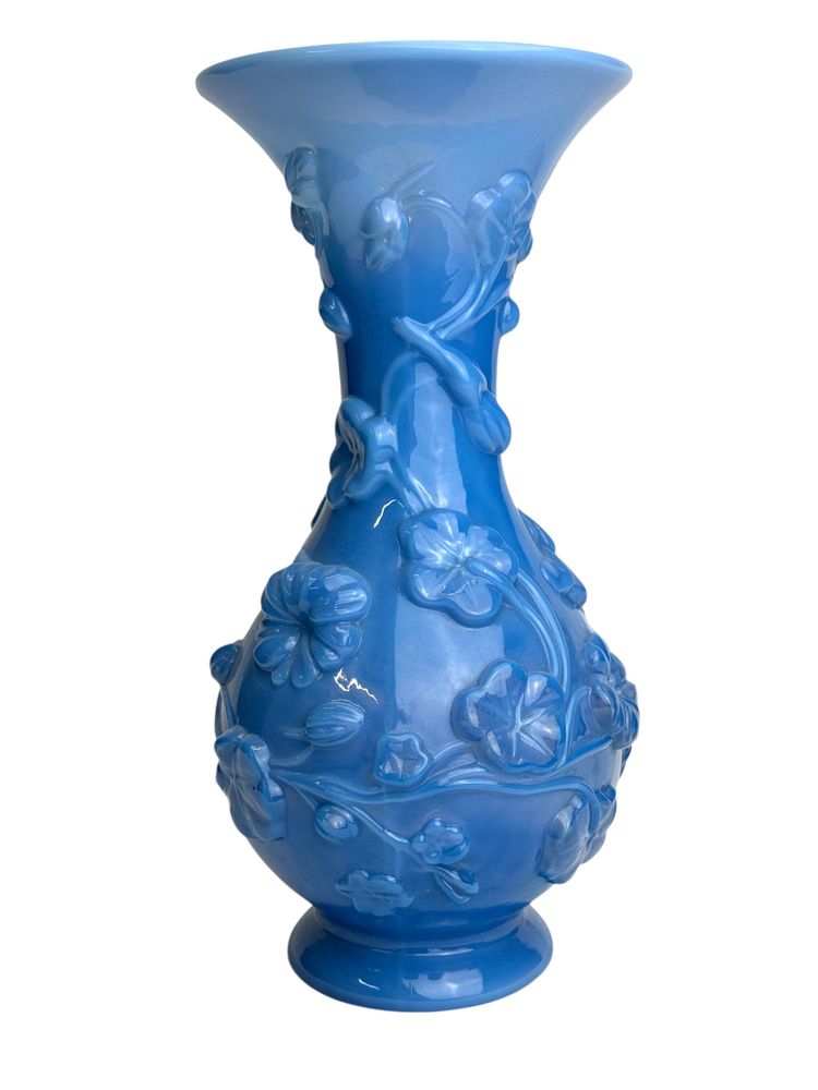 Opaline fantasia vase with Bindweed design