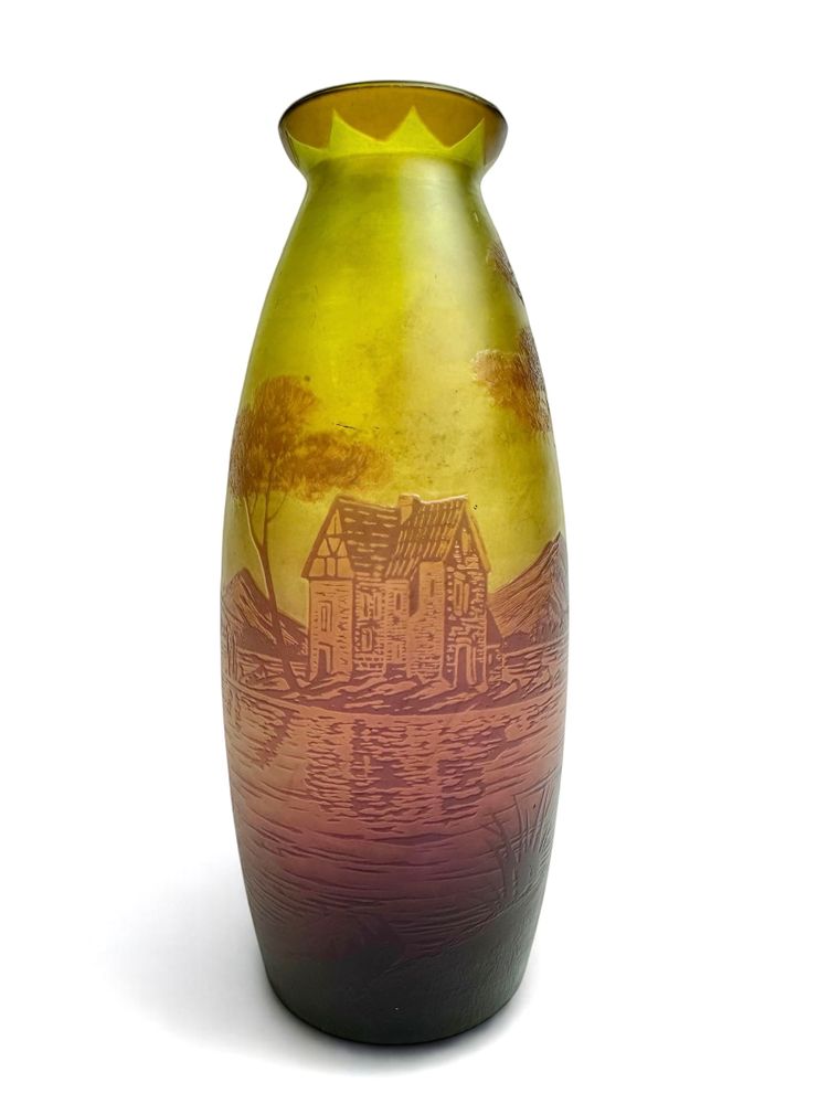 Degué vase with lake landscape design
