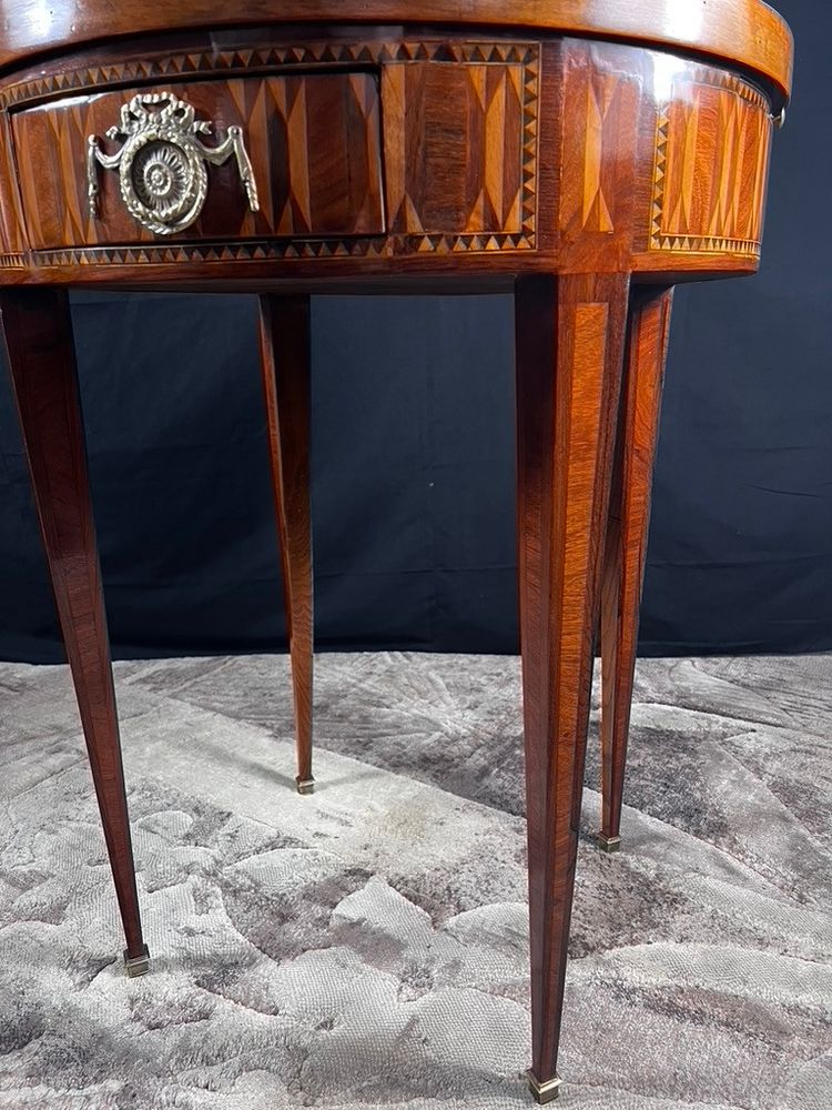 TABLE DE SALON