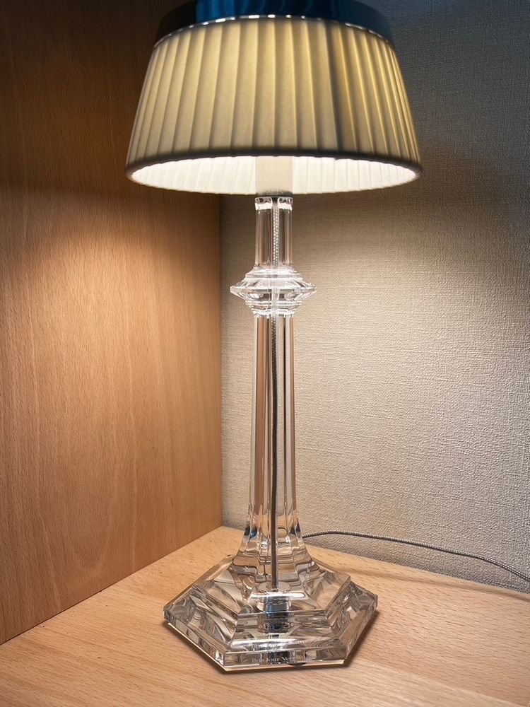 Baccarat e Philippe Starck: lampada modello Bon Jour Versailles