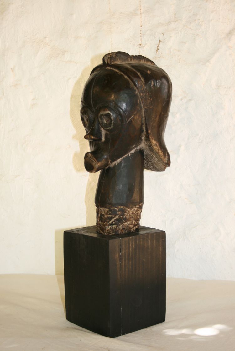 Byeri head from a Fang reliquary, Gabon.