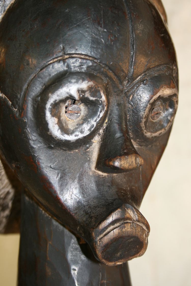 Byeri head from a Fang reliquary, Gabon.