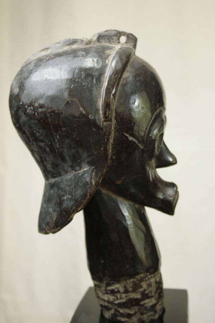 Byeri head from a Fang reliquary, Gabon.