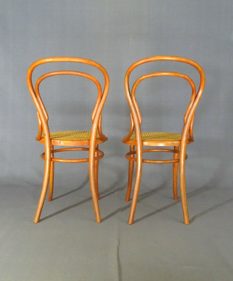 2 sedie da bistrot Hofmann N°14 con bastoni No Thonet