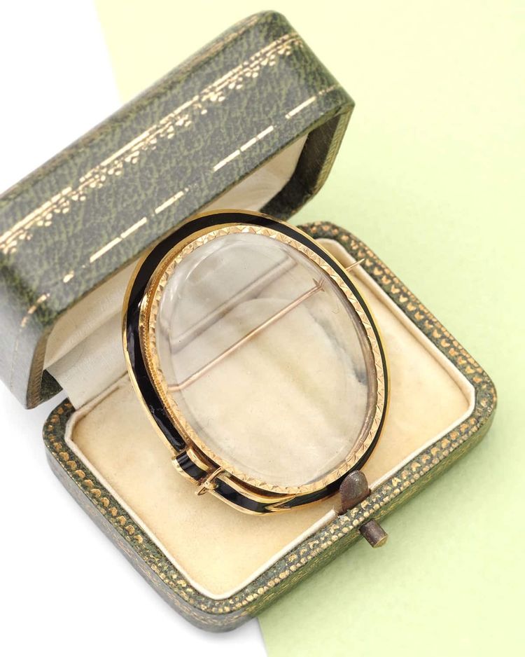 Erinnerungsgürtelbrosche aus 18k Gold, Erinnerungsbrosche, Fotohalter, schwarzes Emaille