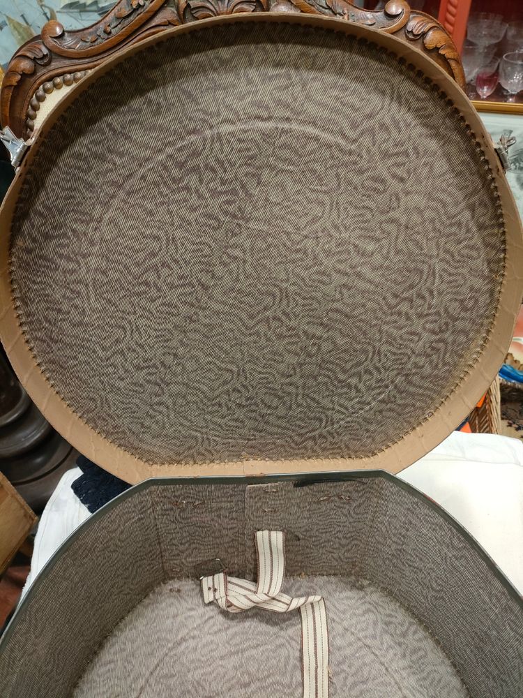 Hat case