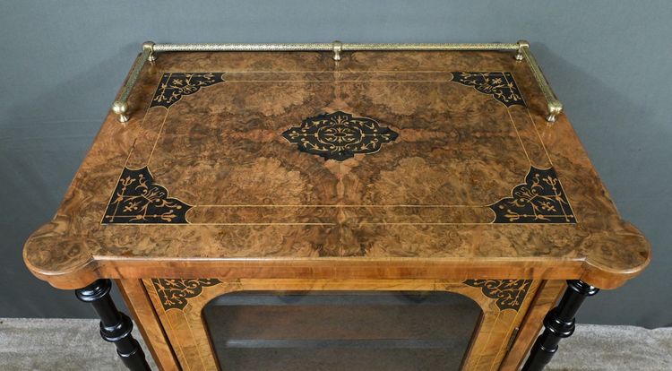 Meuble à Musique en ronce de Noyer, style Charles X – 2ème partie XIXe