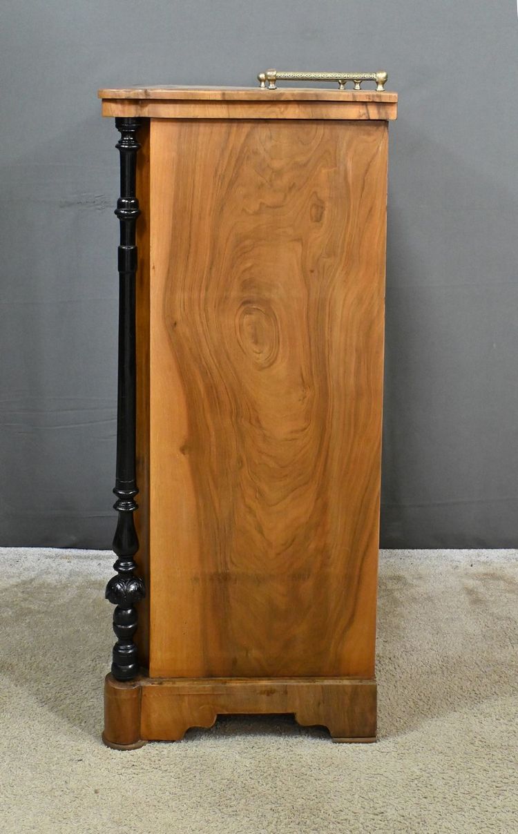 Meuble à Musique en ronce de Noyer, style Charles X – 2ème partie XIXe