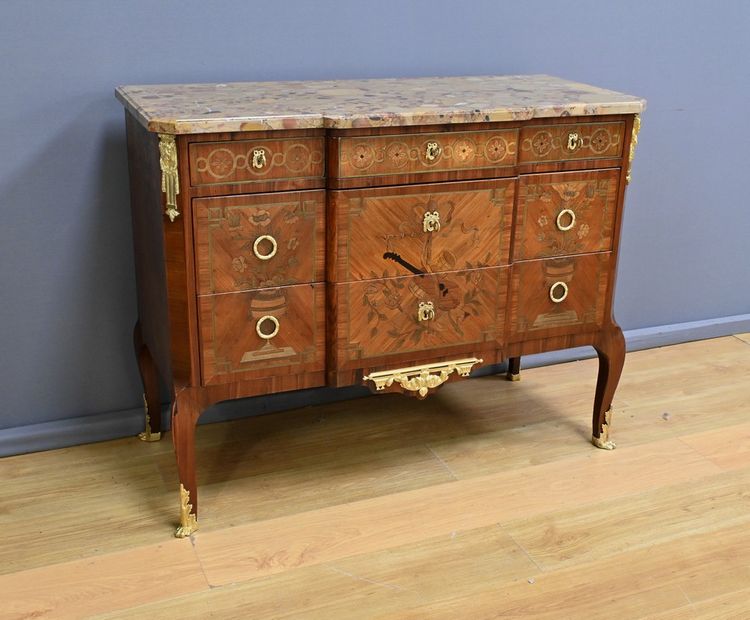 Commode Sauteuse, style Transition Louis XV/Louis XVI – Début XXe