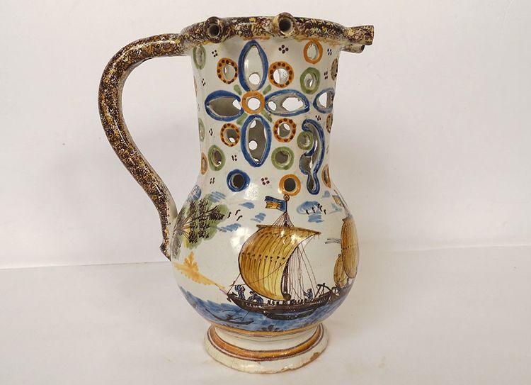 Pichet Trompeur Pot Surprise Faïence Nevers Train Bateaux Gabares 19th century