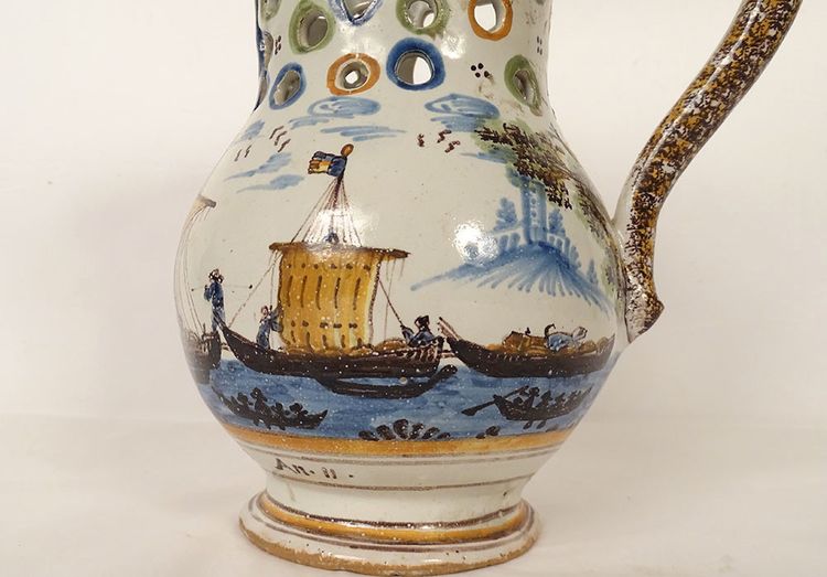 Pichet Trompeur Pot Surprise Faïence Nevers Train Bateaux Gabares 19th century