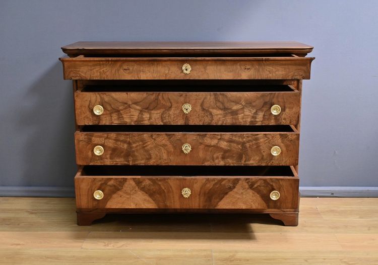 Commode en Ronce de Noyer, époque Restauration – 1re partie XIXe