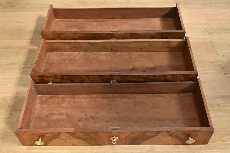 Commode en Ronce de Noyer, époque Restauration – 1re partie XIXe