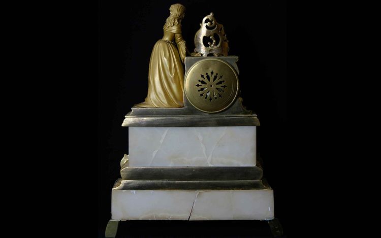 Uhr aus vergoldeter Bronze und Marmor, XIX.