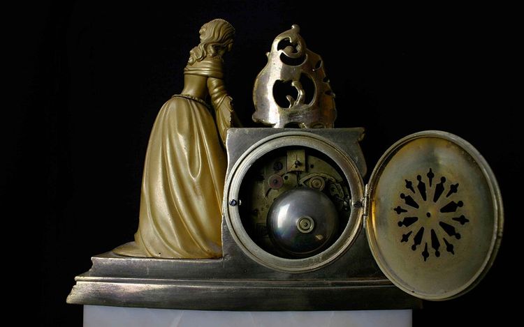 Uhr aus vergoldeter Bronze und Marmor, XIX.