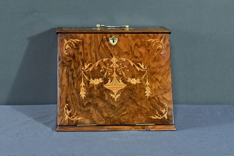 Walnut burl letter box - Early 20th century