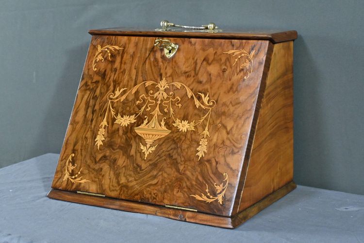 Walnut burl letter box - Early 20th century