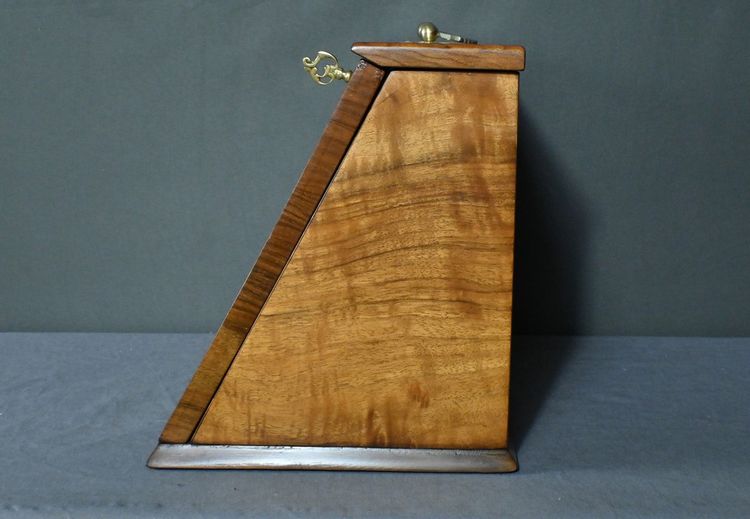 Walnut burl letter box - Early 20th century