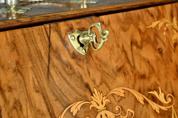 Walnut burl letter box - Early 20th century