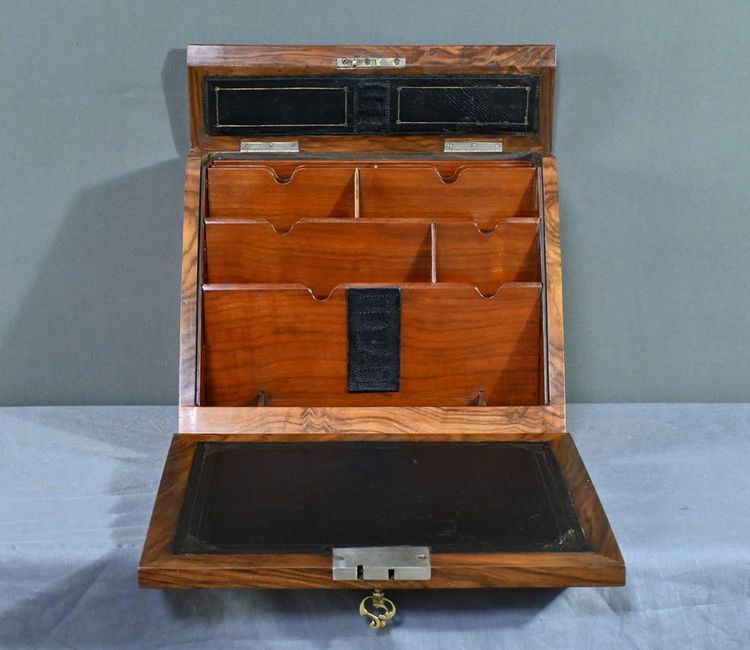 Walnut burl letter box - Early 20th century