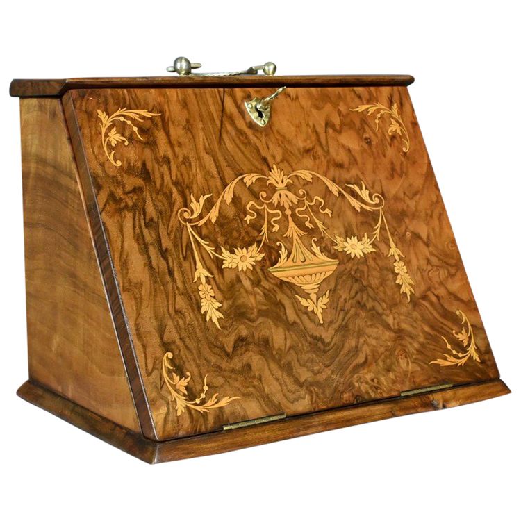 Walnut burl letter box - Early 20th century