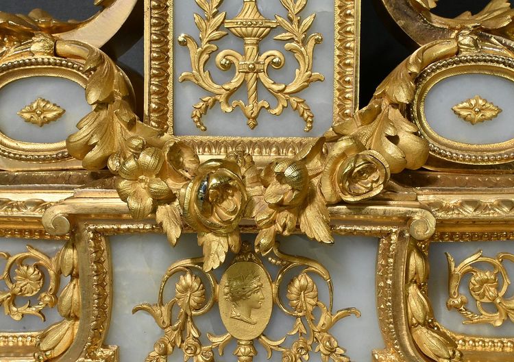 Important Louis XVI style Gilded Bronze Mantel Insert - Late 19th century