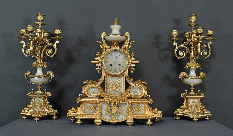 Important Louis XVI style Gilded Bronze Mantel Insert - Late 19th century