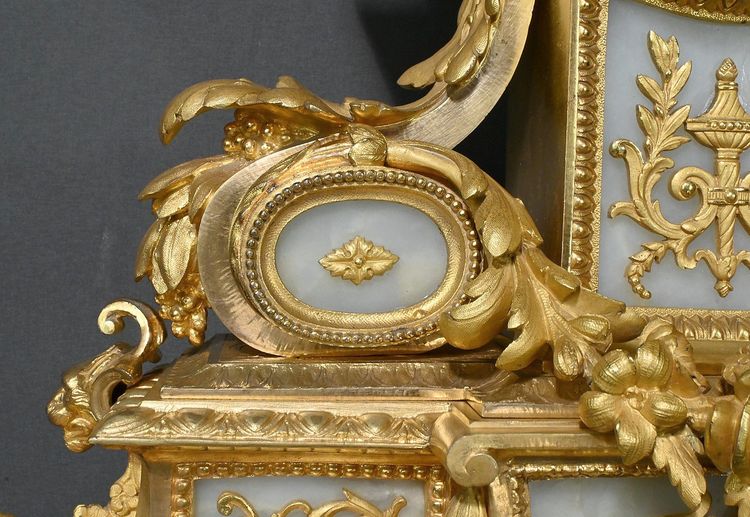 Important Louis XVI style Gilded Bronze Mantel Insert - Late 19th century