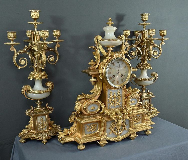 Important Louis XVI style Gilded Bronze Mantel Insert - Late 19th century