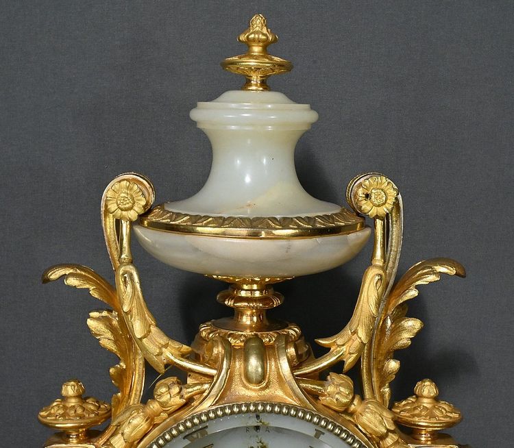 Important Louis XVI style Gilded Bronze Mantel Insert - Late 19th century