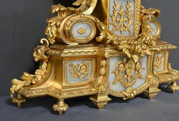 Important Louis XVI style Gilded Bronze Mantel Insert - Late 19th century