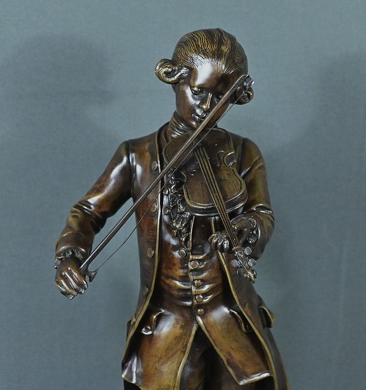 Bronzo "Mozart che suona il violino" di J-M. Schneider - Inizio XX secolo