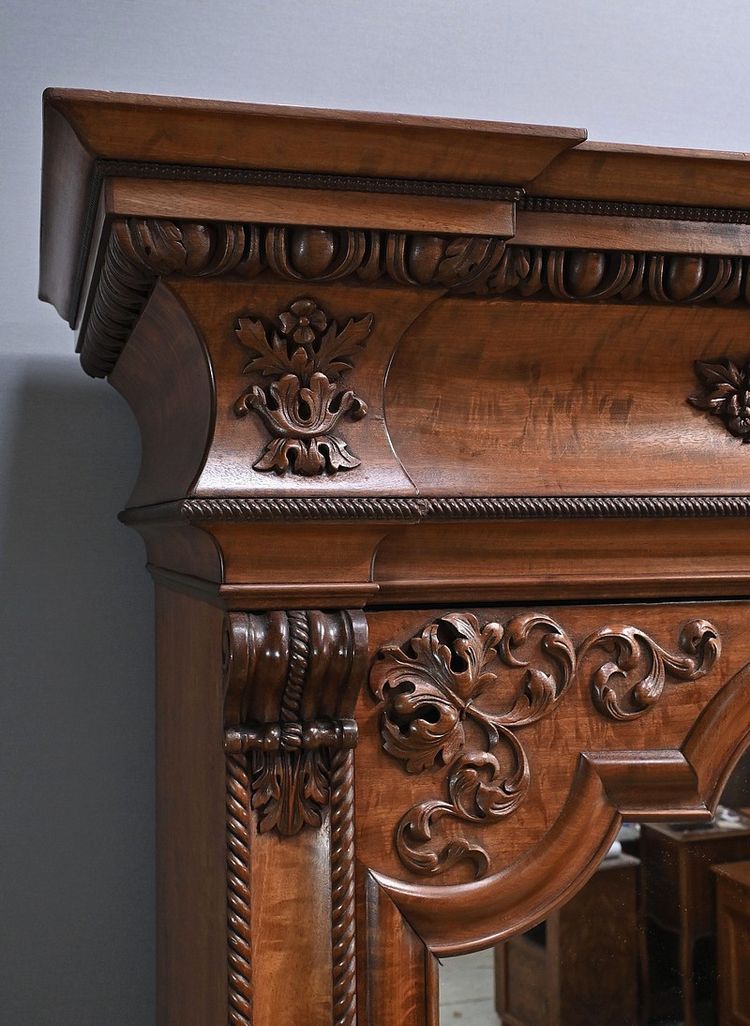 Armoire à Glace in mogano fiammato, stile rinascimentale - Fine del XIX secolo