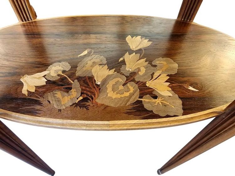 Tavolo volante "Ciclamini" di Emile Gallé in stile Art Nouveau
