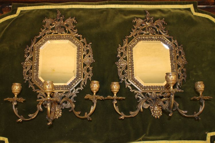 Pair of bronze wall lights with 3 light arms and mirror, Louis XV style, 19th century