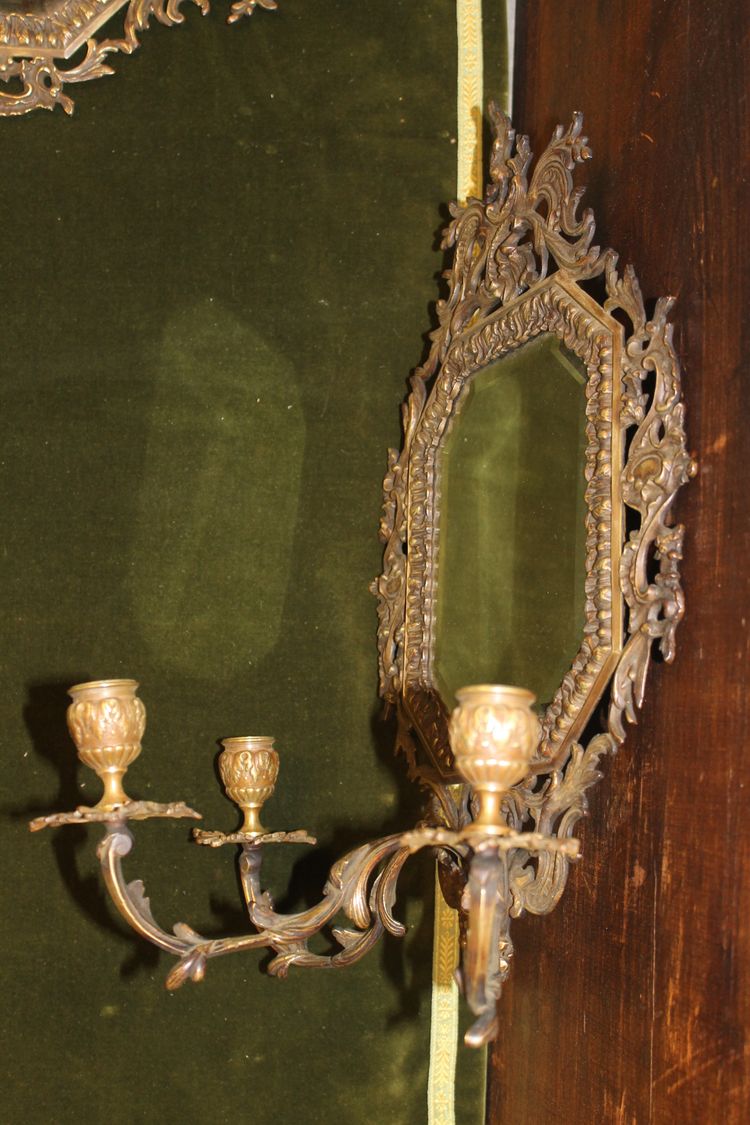 Pair of bronze wall lights with 3 light arms and mirror, Louis XV style, 19th century