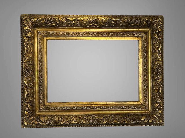 ANTIQUE WOODEN AND GOLD STUCCO FRAME FOR PAINTING 45 cm x 31 cm