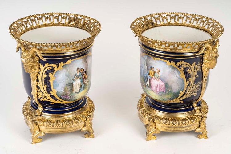 Pair of porcelain and gilt bronze planters, late 19th century