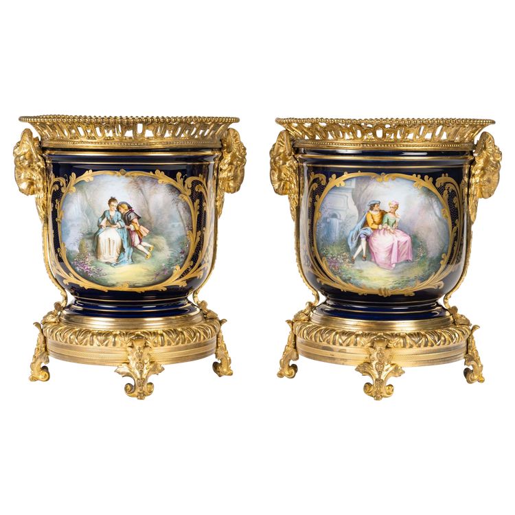 Pair of porcelain and gilt bronze planters, late 19th century