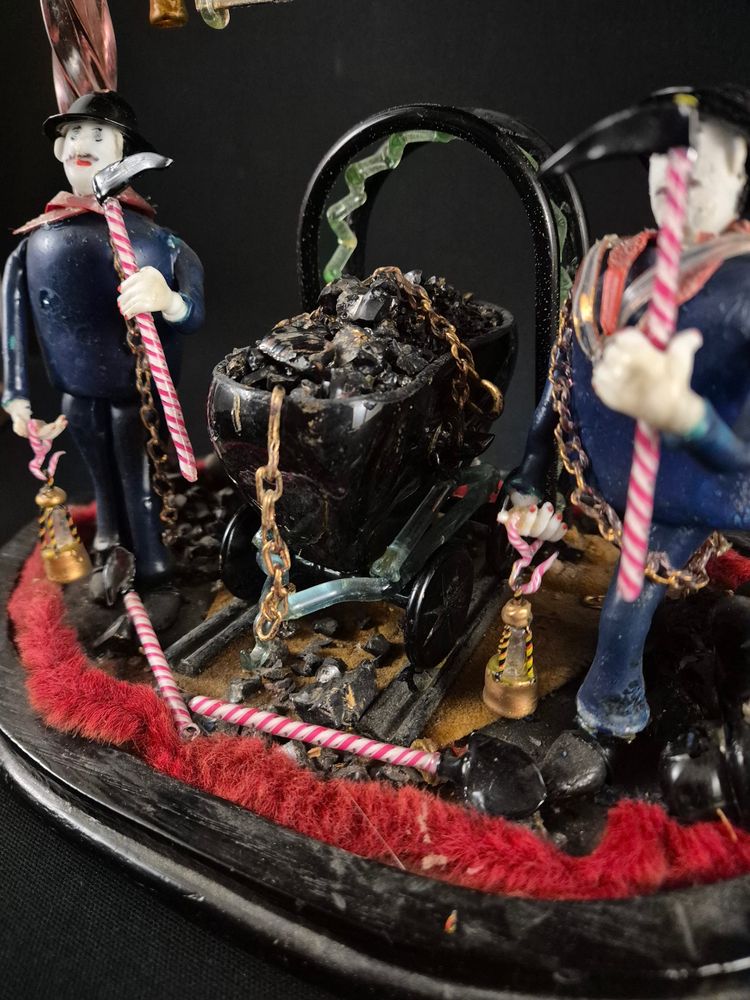 Diorama En Verre Les Mineurs Travail d'Art Populaire