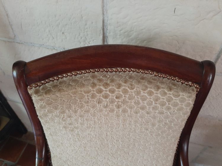 Coppia di poltrone in mogano con croce - Periodo Restauro - XIX secolo
