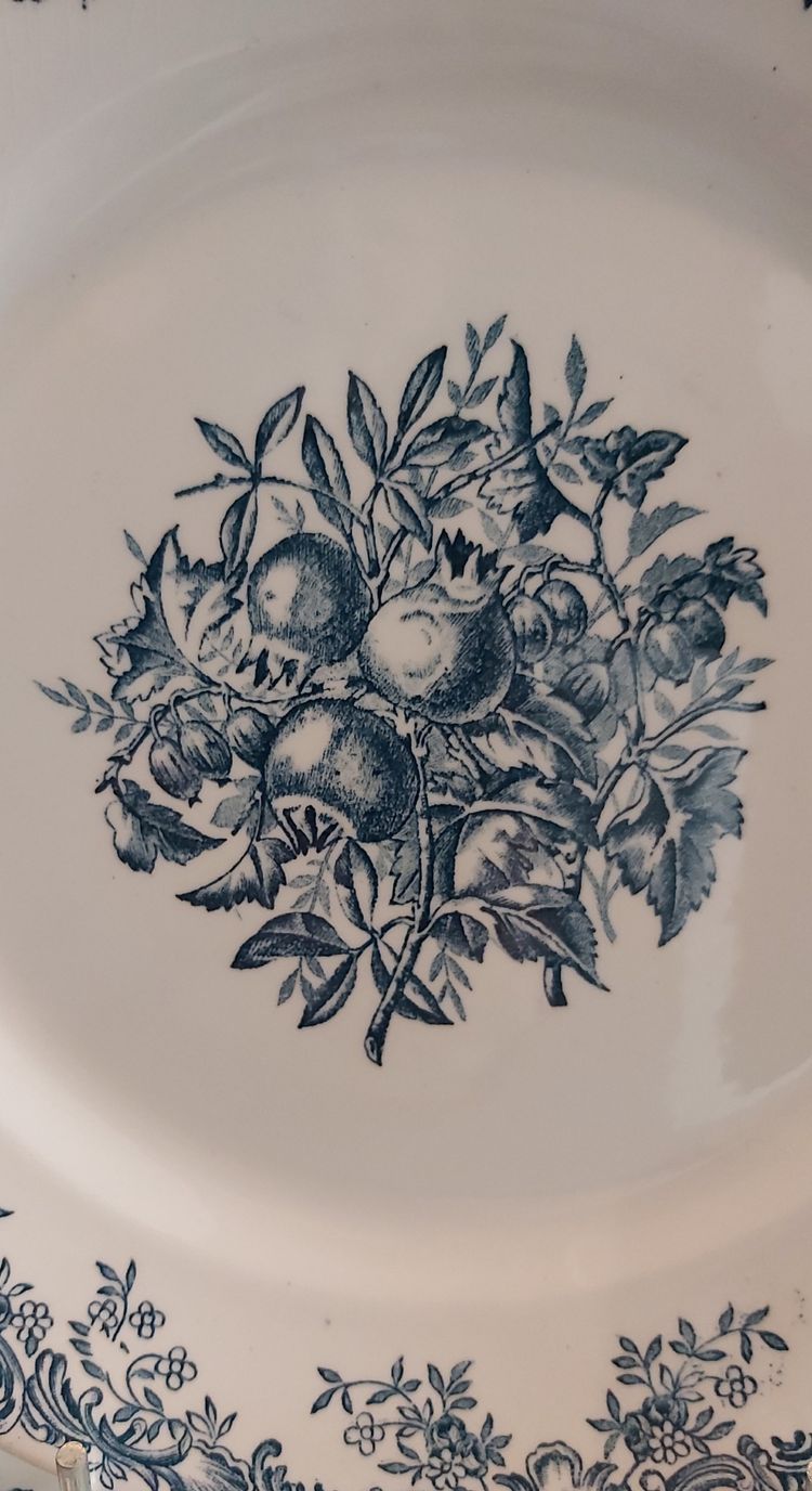 Part of the iron earth service from the Clairefontaine earthenware factory