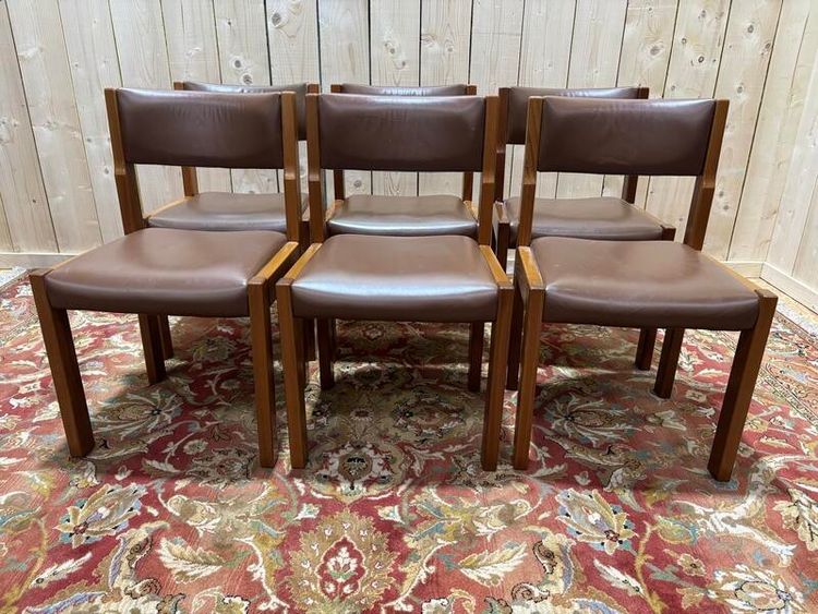 Series of 6 chairs in the Taste of Recaain Leather Assizes