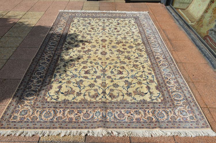 Tappeto Nain antico – Toni bianco sporco – 300 x 200 cm