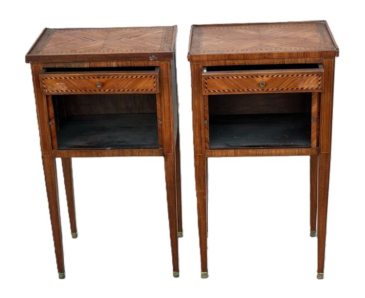 Paire de tables de chevet