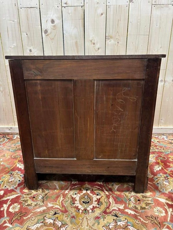 Meuble d’appoint ou commode ouvrant par 4 tiroirs 