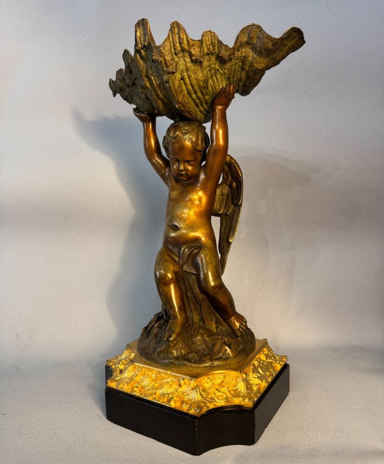 Scultura in bronzo - Angelo con conchiglia - XIX secolo